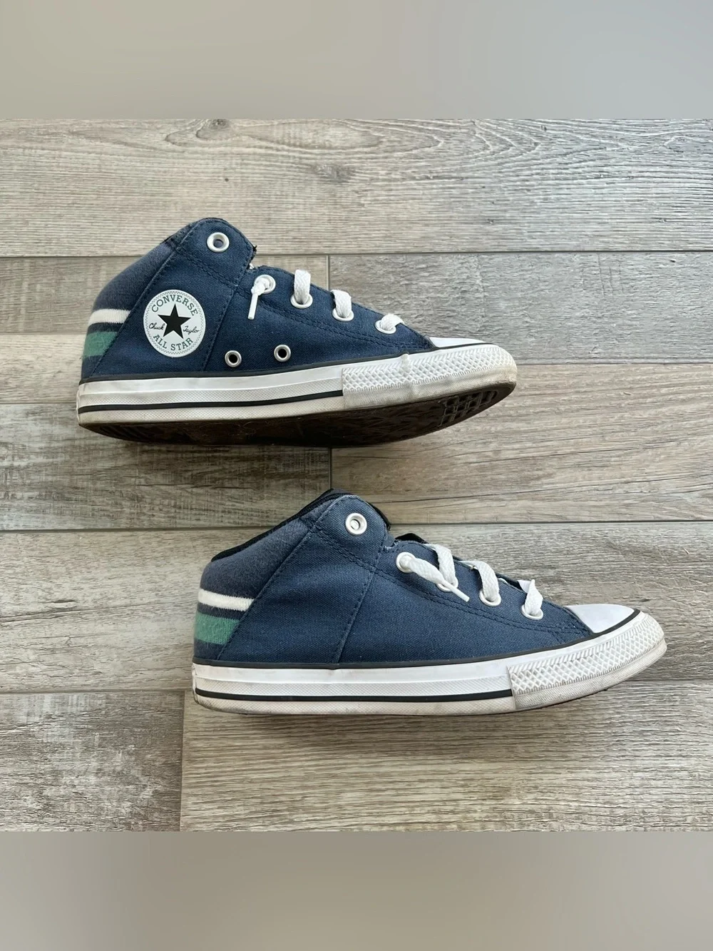 Converse Boys Chuck Taylor All Star Axel Varsity Club Shoes Size 3